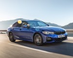 2019 BMW 3-Series Saloon 320d xDrive (UK-Spec) Front Three-Quarter Wallpapers 150x120 (16)