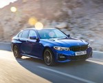 2019 BMW 3-Series Saloon 320d xDrive (UK-Spec) Front Three-Quarter Wallpapers 150x120