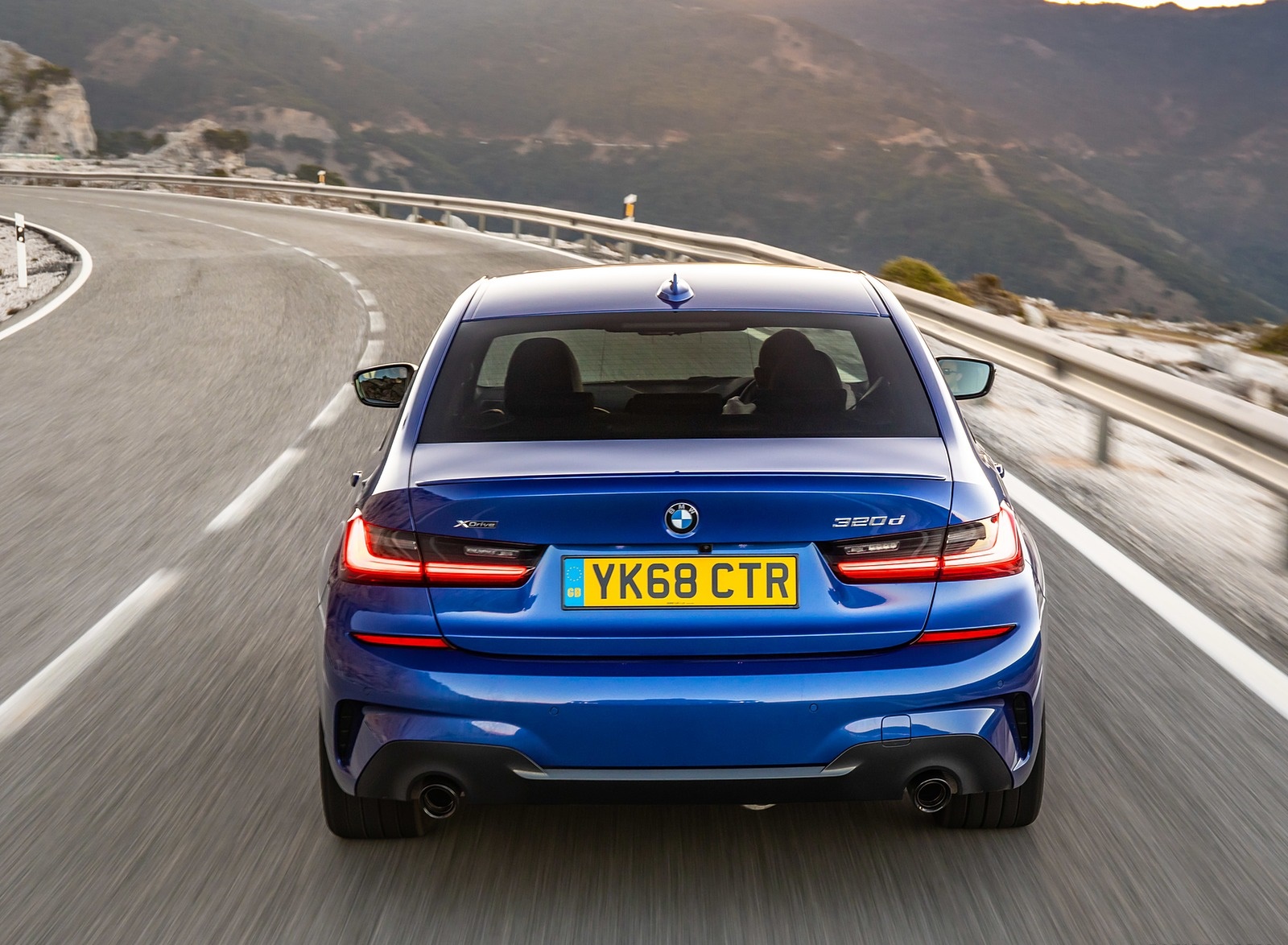 2019 BMW 3-Series Saloon 320d xDrive (UK-Spec) Rear Wallpapers (7)