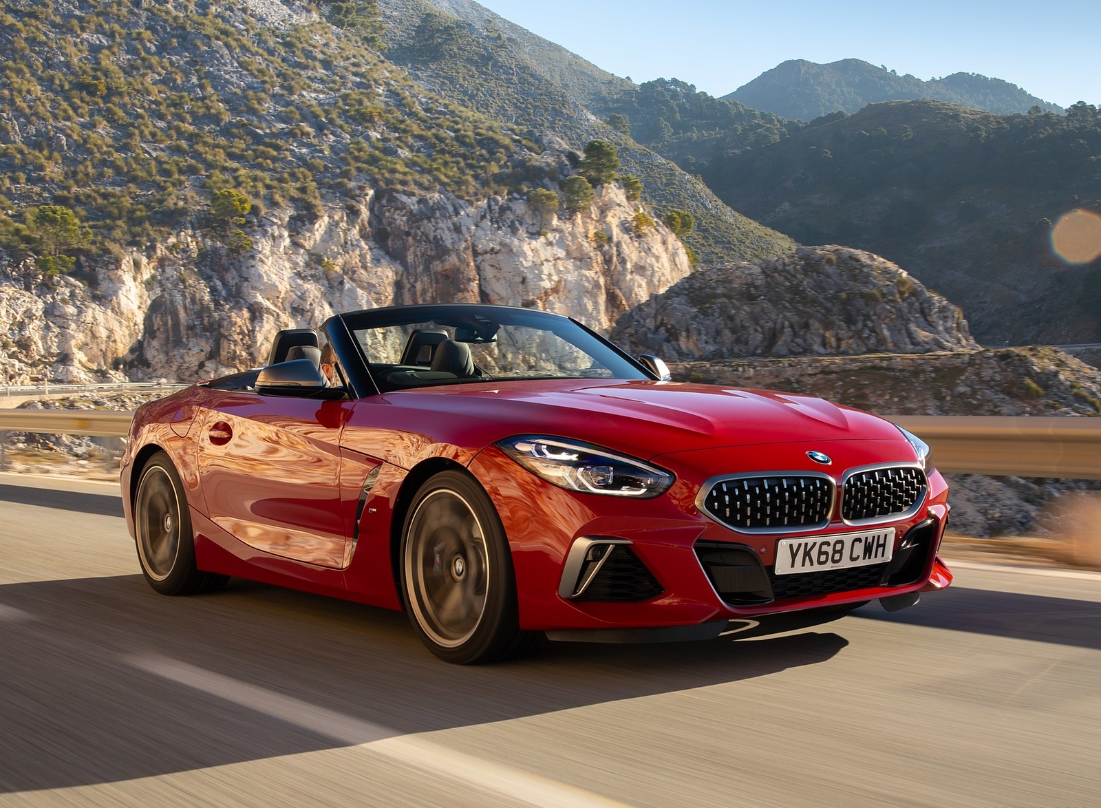 2019 BMW Z4 M40i (UK-Spec) Front Three-Quarter Wallpapers #53 of 140