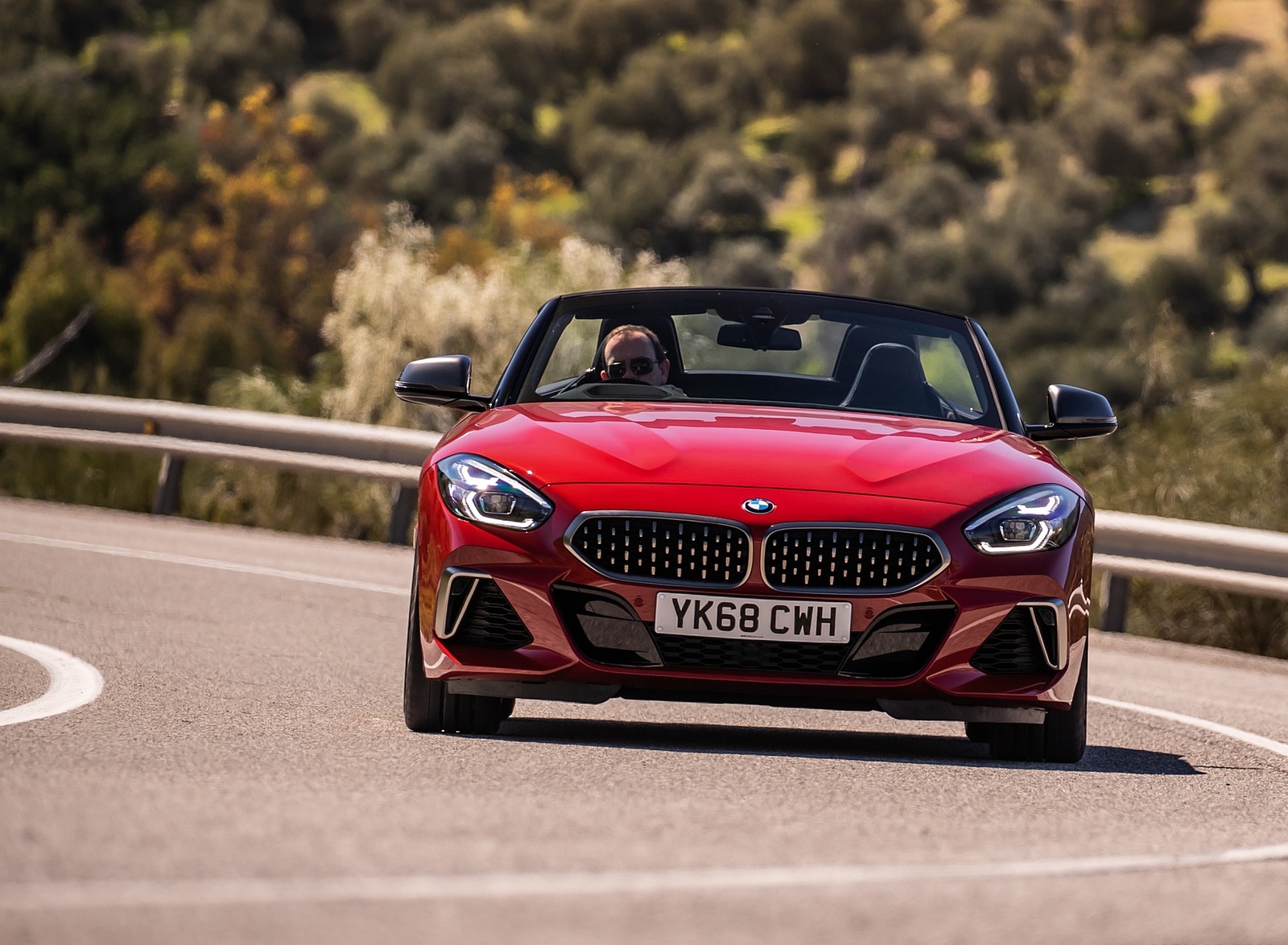 2019 BMW Z4 M40i (UK-Spec) Front Wallpapers #54 of 140
