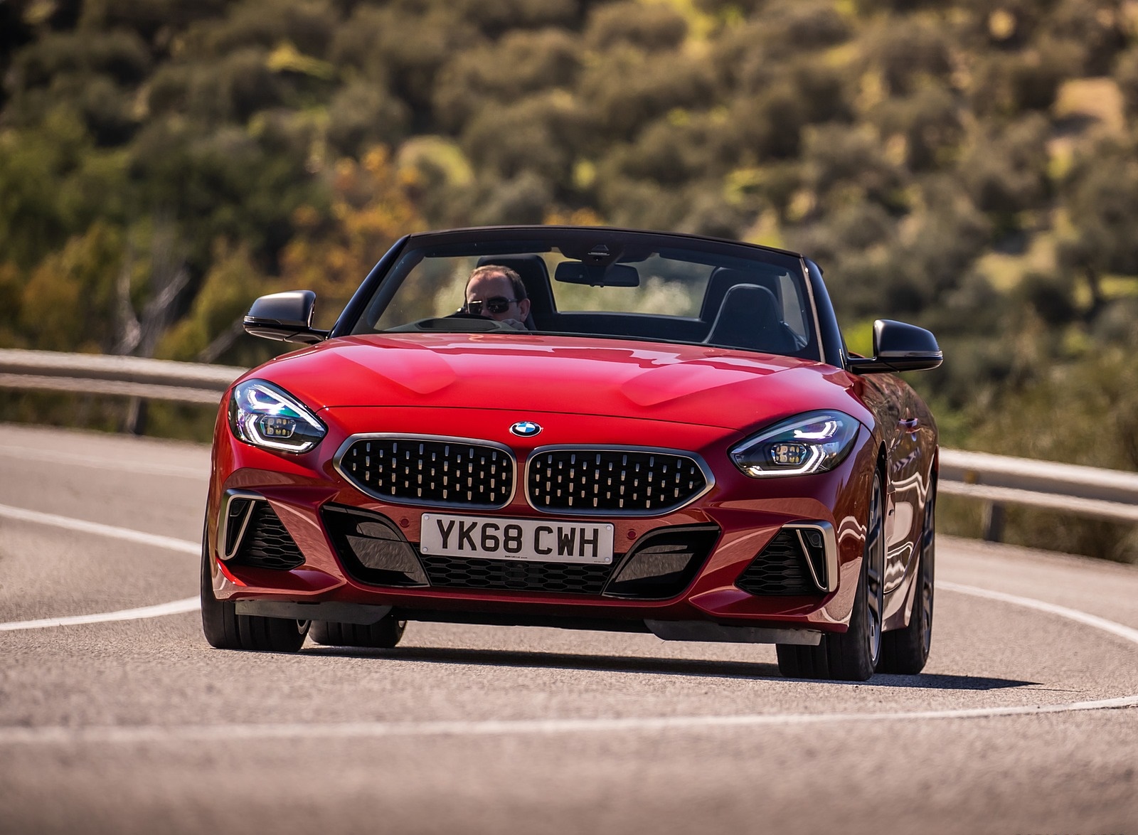 2019 BMW Z4 M40i (UK-Spec) Front Wallpapers #55 of 140