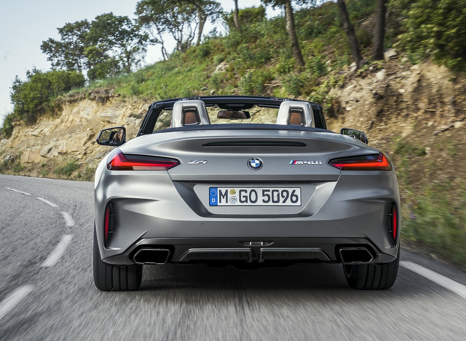 2019 BMW Z4 M40i (UK-Spec) Rear Wallpapers #97 of 140