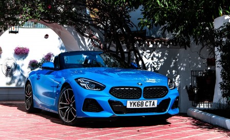 2019 BMW Z4 sDrive20i (UK-Spec) Front Wallpapers 450x275 (32)