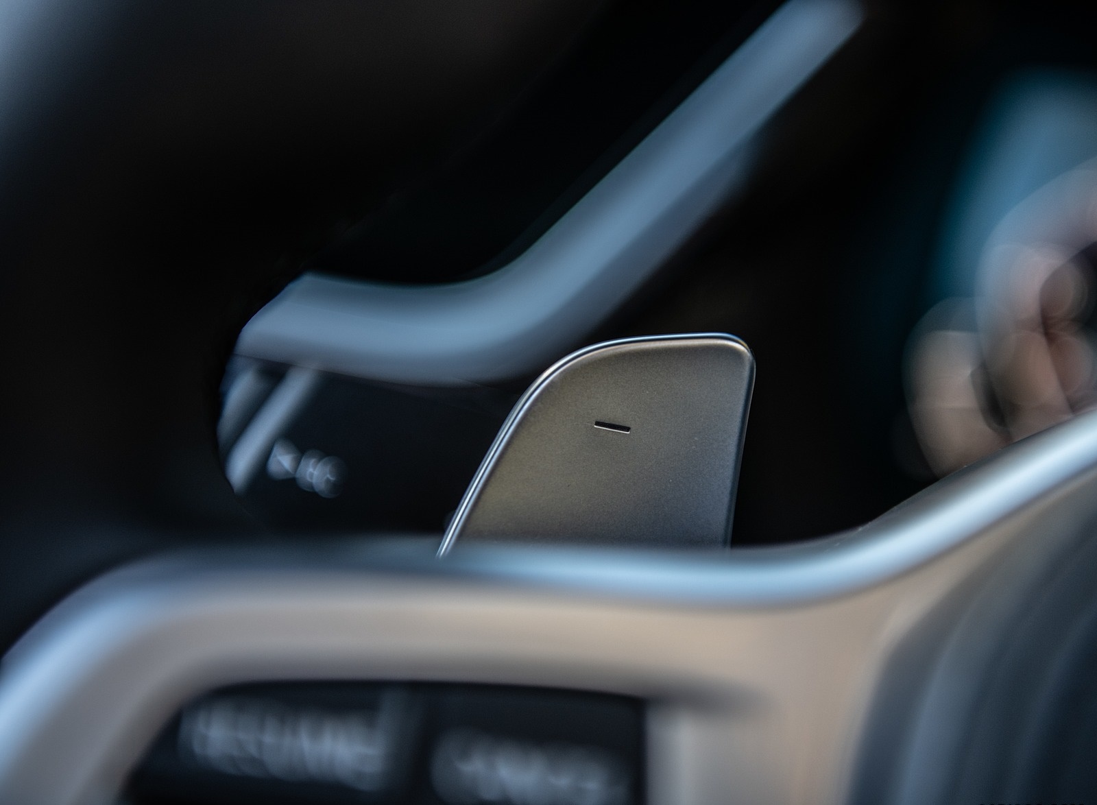 2019 BMW Z4 sDrive20i (UK-Spec) Paddle Shifters Wallpapers #41 of 140