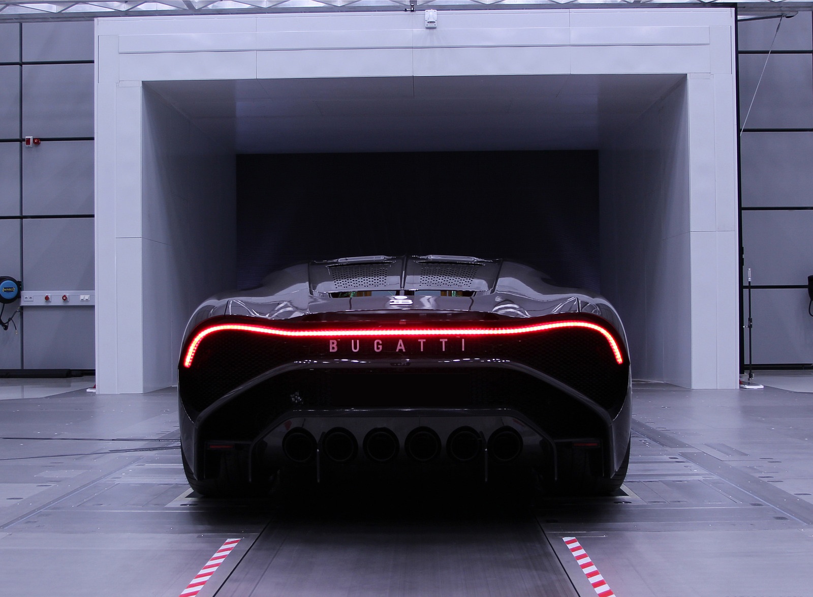 2019 Bugatti La Voiture Noire Aerodynamic Testing in Wind Tunnel Wallpapers #25 of 50