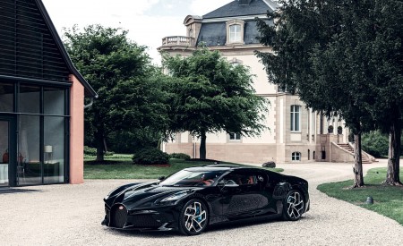 2019 Bugatti La Voiture Noire Front Three-Quarter Wallpapers 450x275 (4)