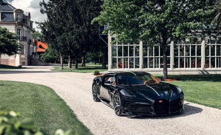 2019 Bugatti La Voiture Noire Front Wallpapers 450x275 (3)