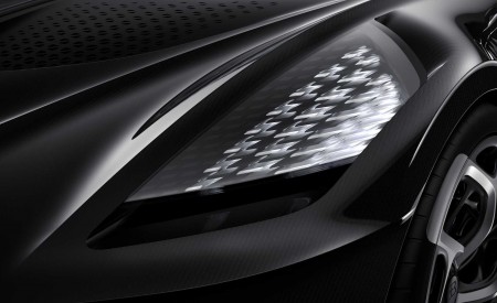 2019 Bugatti La Voiture Noire Headlight Wallpapers 450x275 (42)