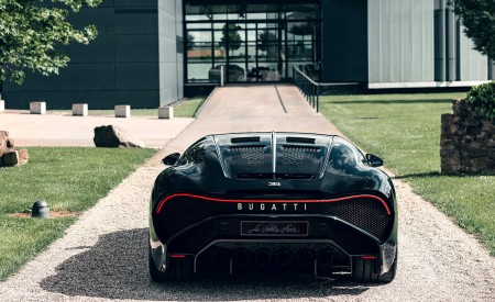 2019 Bugatti La Voiture Noire Rear Wallpapers 450x275 (10)