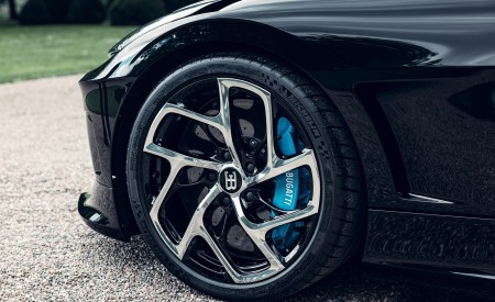 2019 Bugatti La Voiture Noire Wheel Wallpapers 450x275 (15)