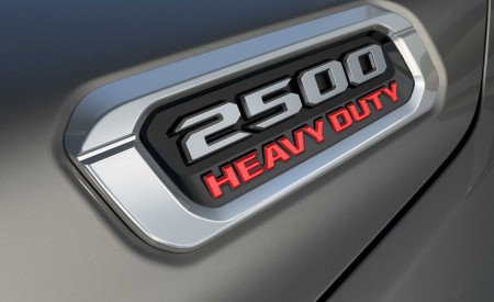 2019 Ram 2500 Heavy Duty Badge Wallpapers 450x275 (23)
