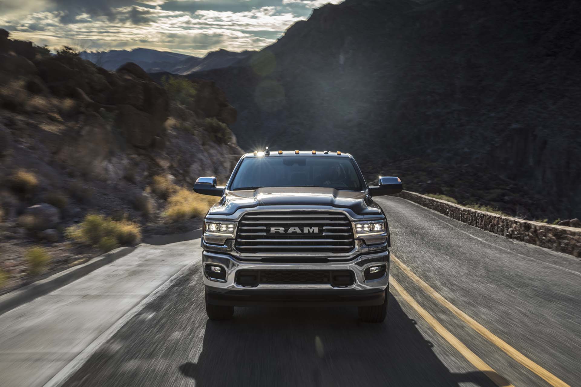 2019 Ram 2500 Heavy Duty Front Wallpapers (5)