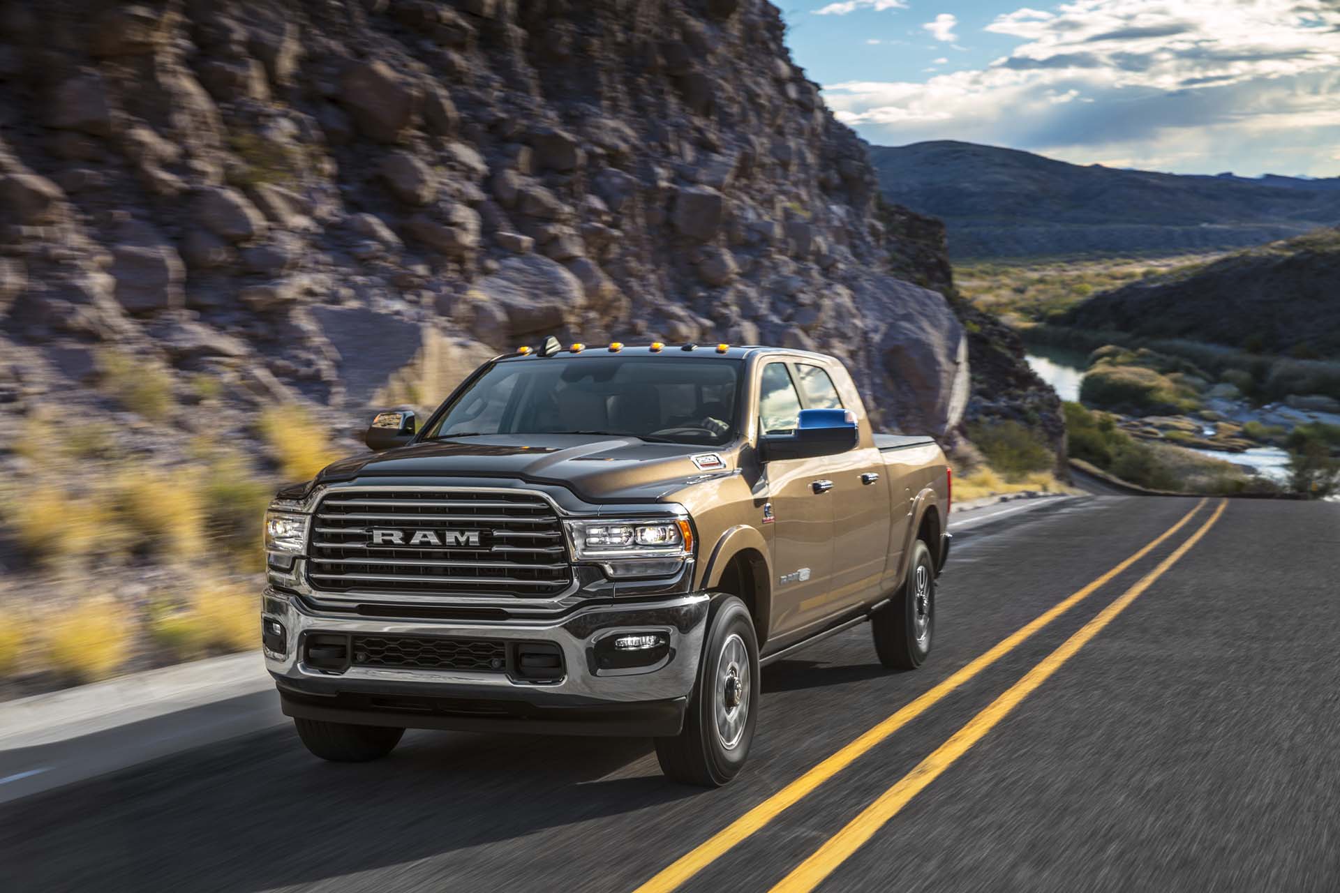 2019 Ram 2500 Heavy Duty Front Wallpapers (6)