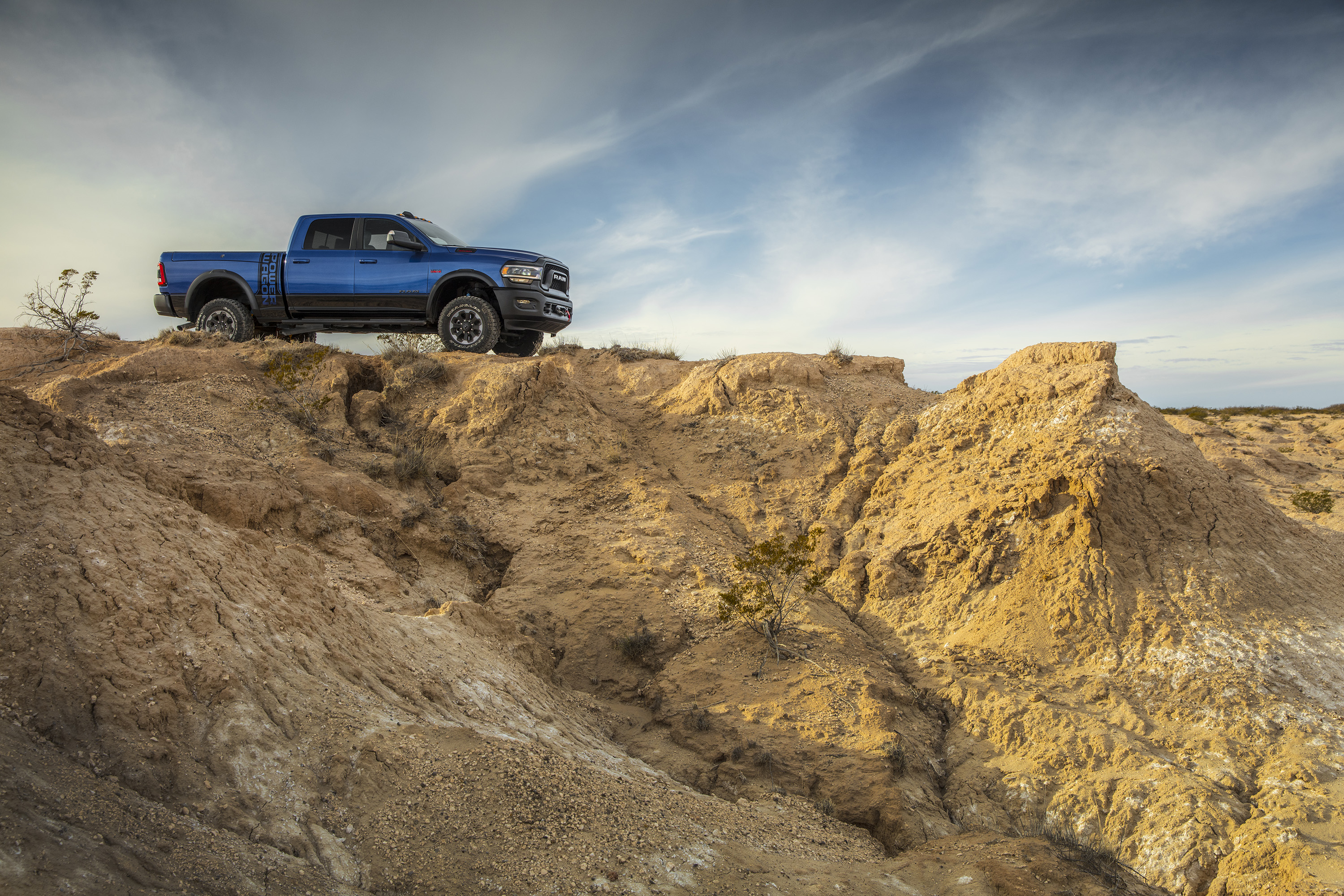 2019 Ram 2500 Power Wagon (Color: Blue Streak) Side Wallpapers (8)