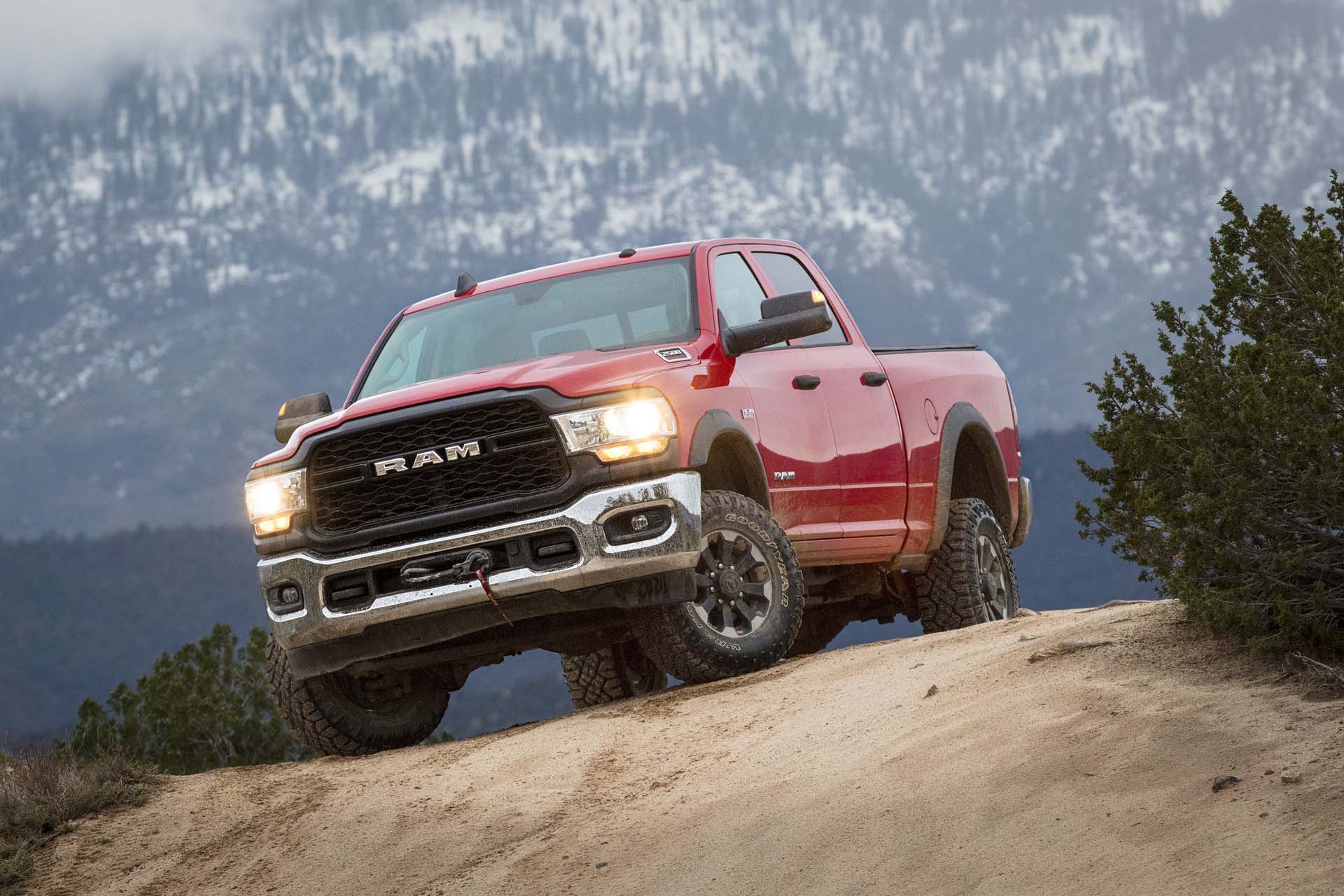 2019 Ram 2500 Power Wagon (Color: Flame Red) Front Three-Quarter Wallpapers #40 of 64
