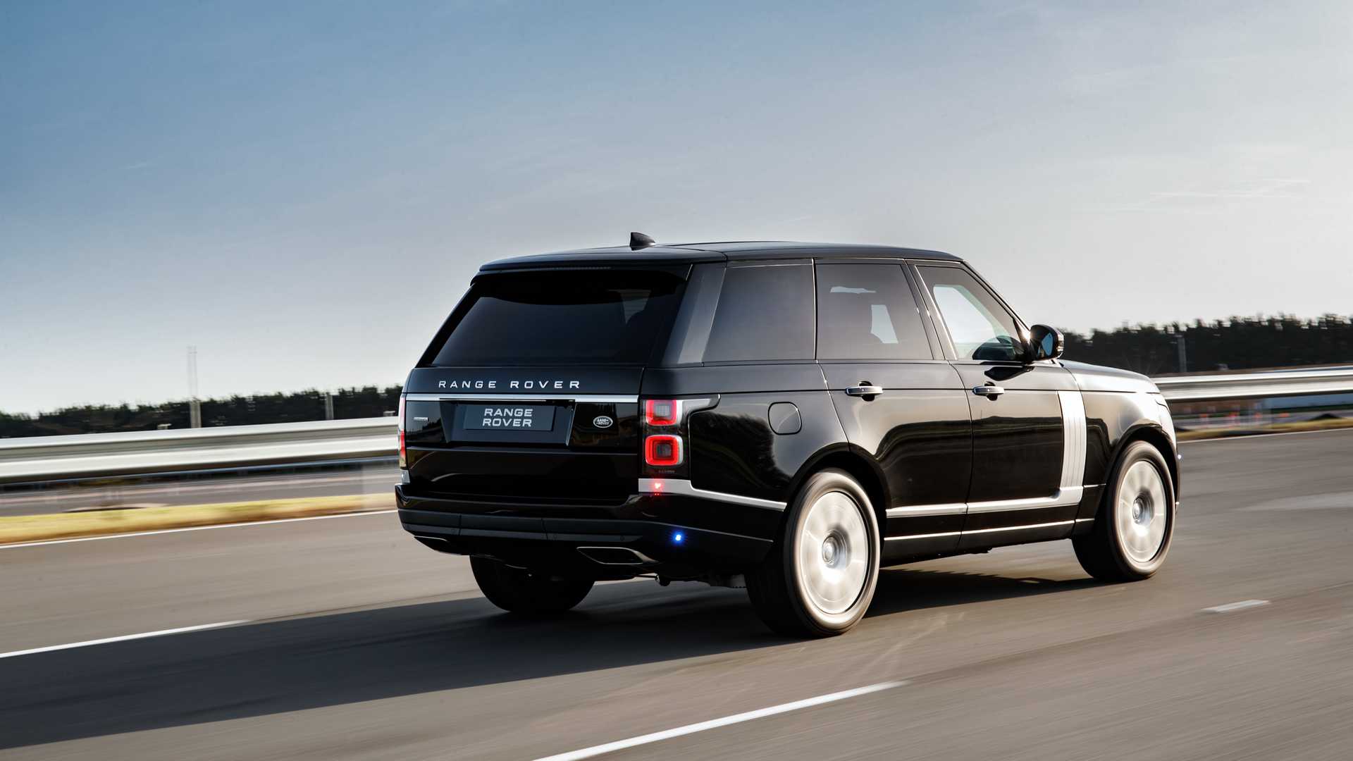 2019 Range Rover Sentinel Armored Vehicle Rear Three-Quarter Wallpapers #3 of 12