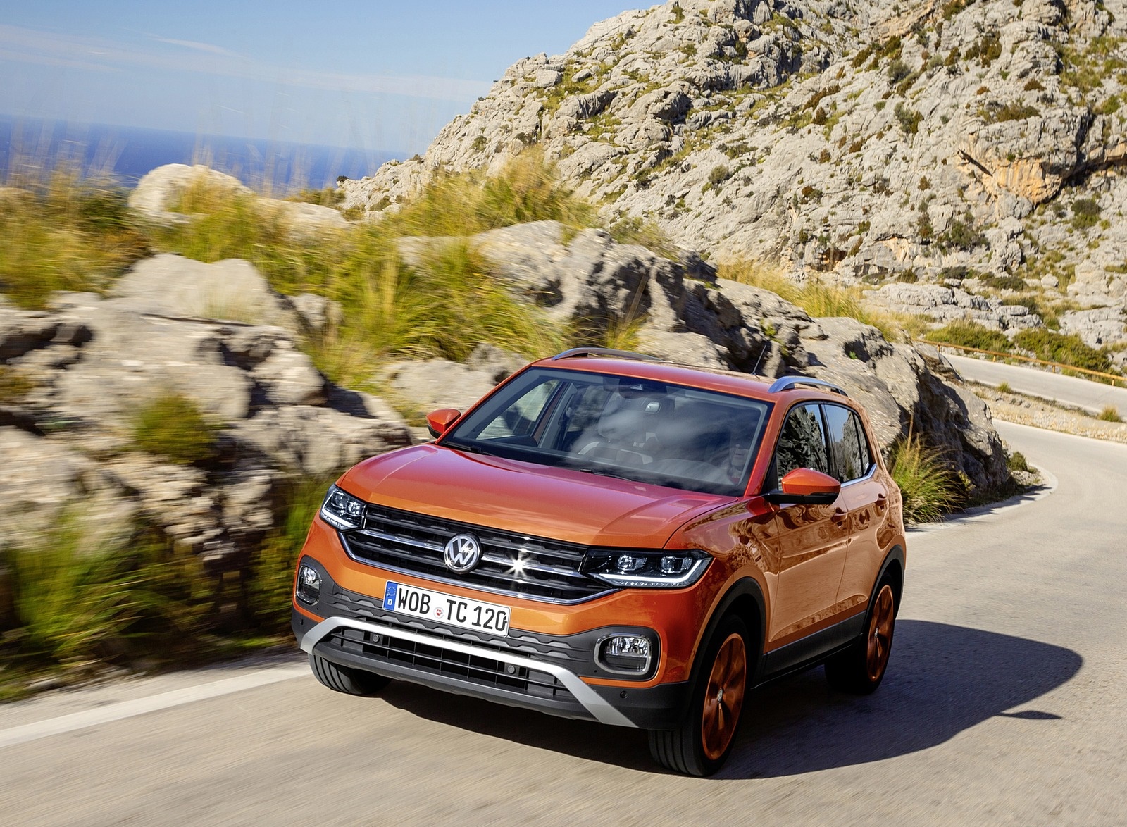 2019 Volkswagen T-Cross Front Wallpapers #1 of 74