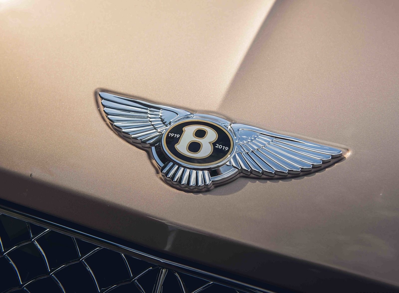 2020 Bentley Continental GT V8 Convertible Badge Wallpapers #69 of 111