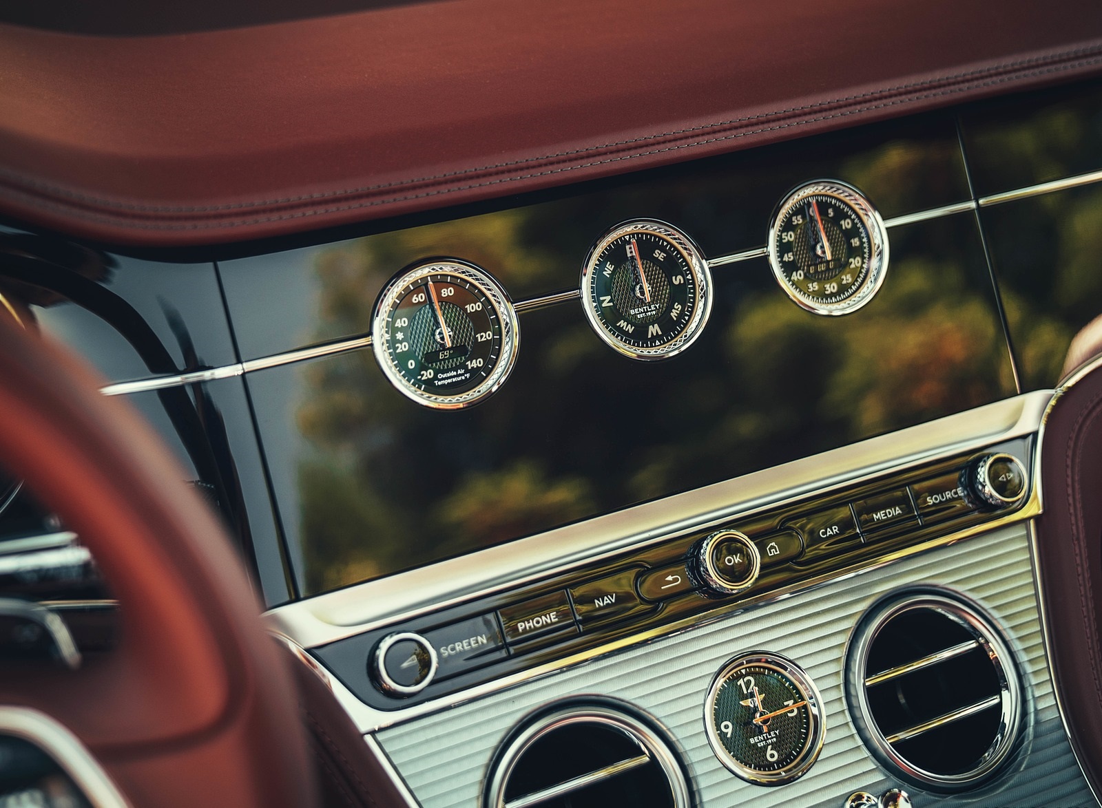 2020 Bentley Continental GT V8 Convertible Central Console Wallpapers #81 of 111