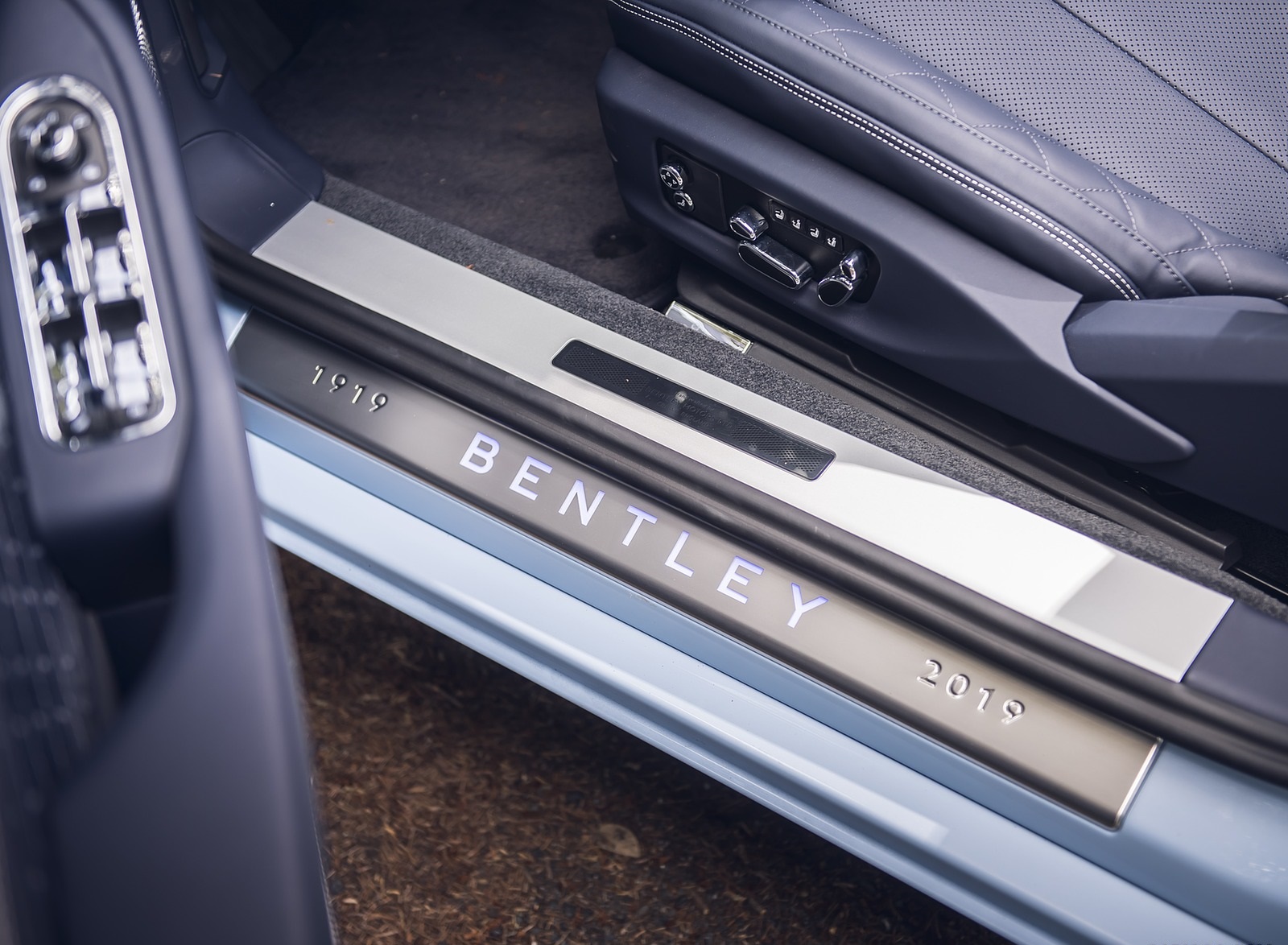 2020 Bentley Continental GT V8 Convertible Door Sill Wallpapers #71 of 111