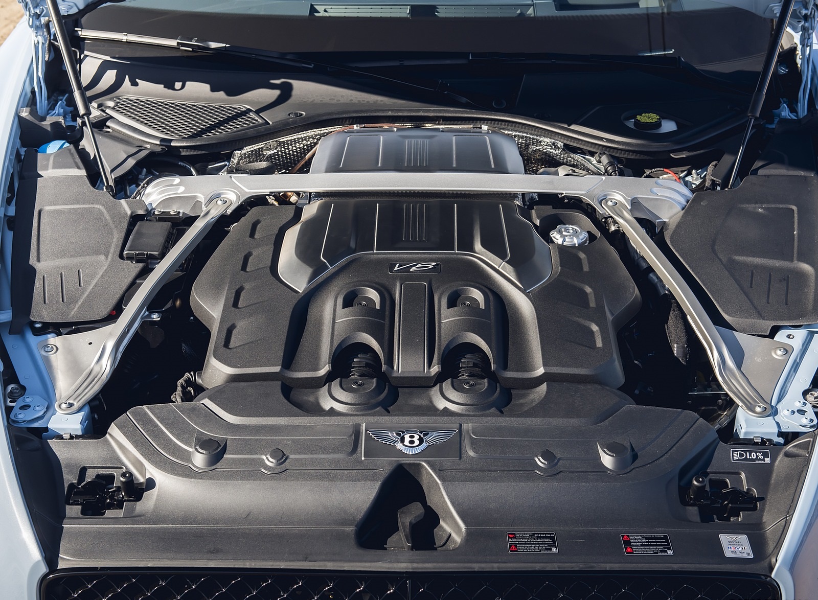 2020 Bentley Continental GT V8 Convertible Engine Wallpapers #70 of 111