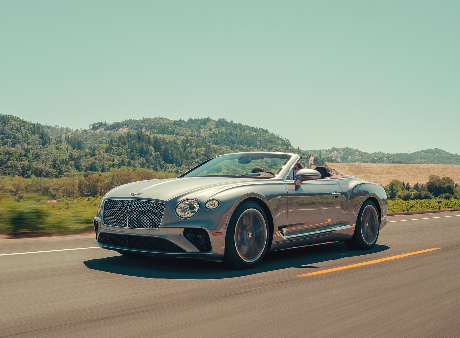 2020 Bentley Continental GT V8 Convertible Front Three-Quarter Wallpapers #34 of 111