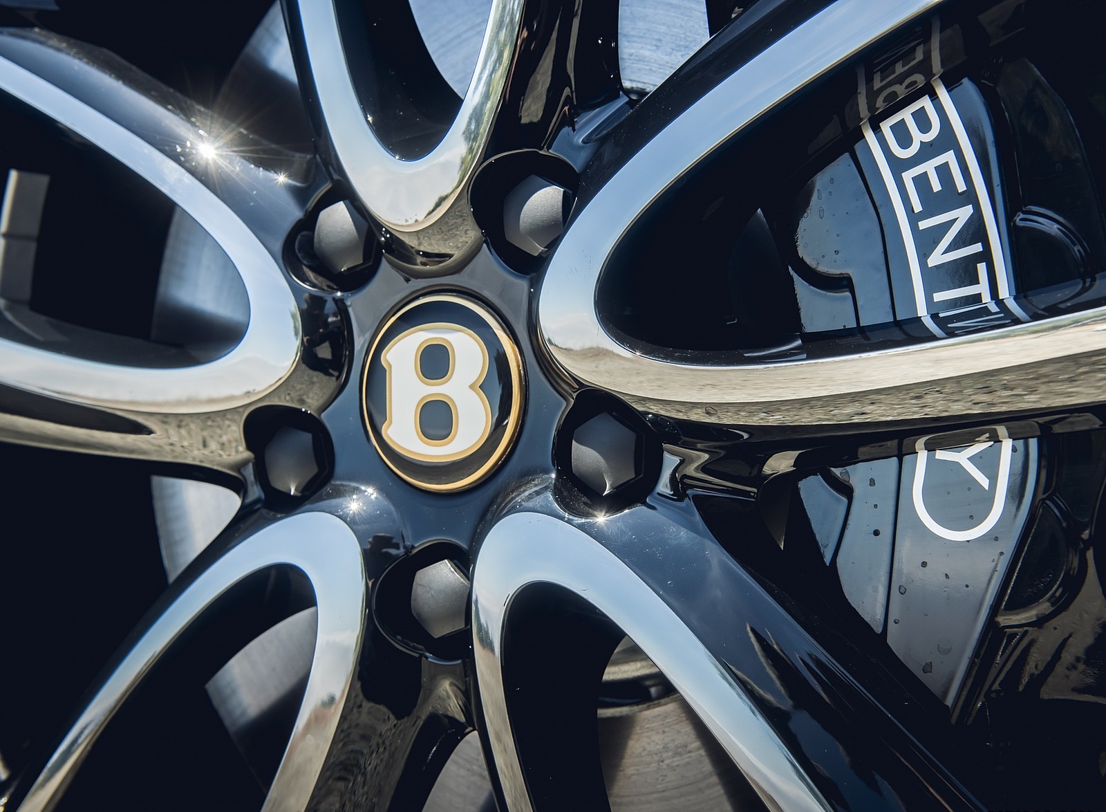 2020 Bentley Continental GT V8 Convertible Wheel Wallpapers #67 of 111
