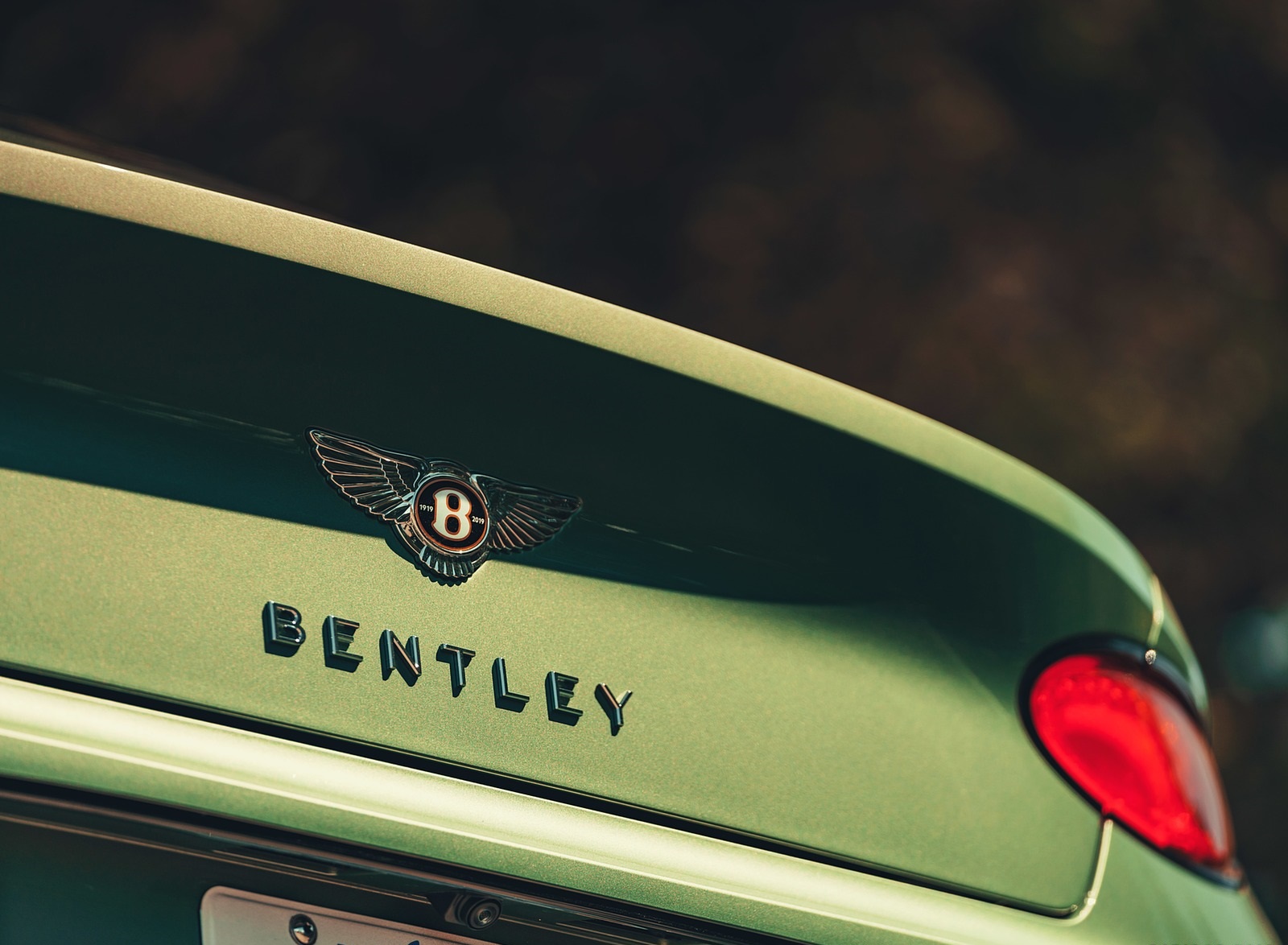 2020 Bentley Continental GT V8 Coupe Badge Wallpapers #86 of 135