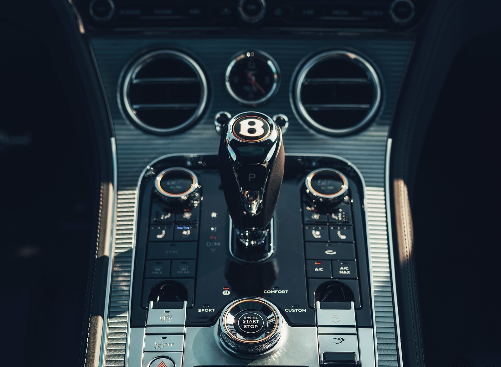 2020 Bentley Continental GT V8 Coupe Central Console Wallpapers #119 of 135