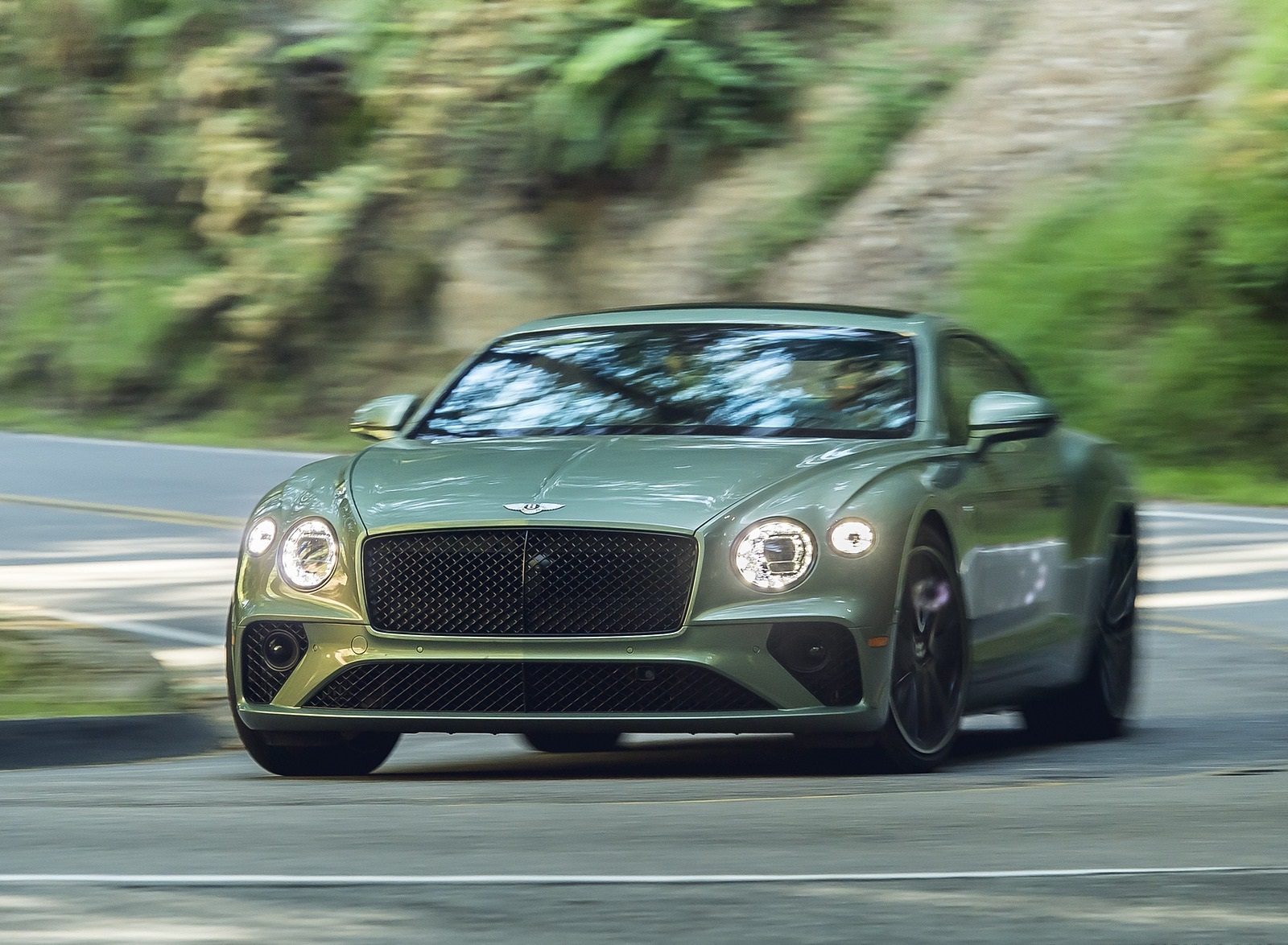 2020 Bentley Continental GT V8 Coupe Front Wallpapers #57 of 135