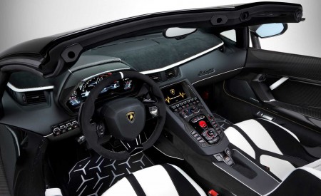 2020 Lamborghini Aventador SVJ Roadster Interior Wallpapers 450x275 (20)