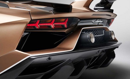 2020 Lamborghini Aventador SVJ Roadster Rear Bumper Wallpapers 450x275 (35)