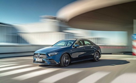 2020 Mercedes-AMG A 35 Sedan Front Three-Quarter Wallpapers 450x275 (77)