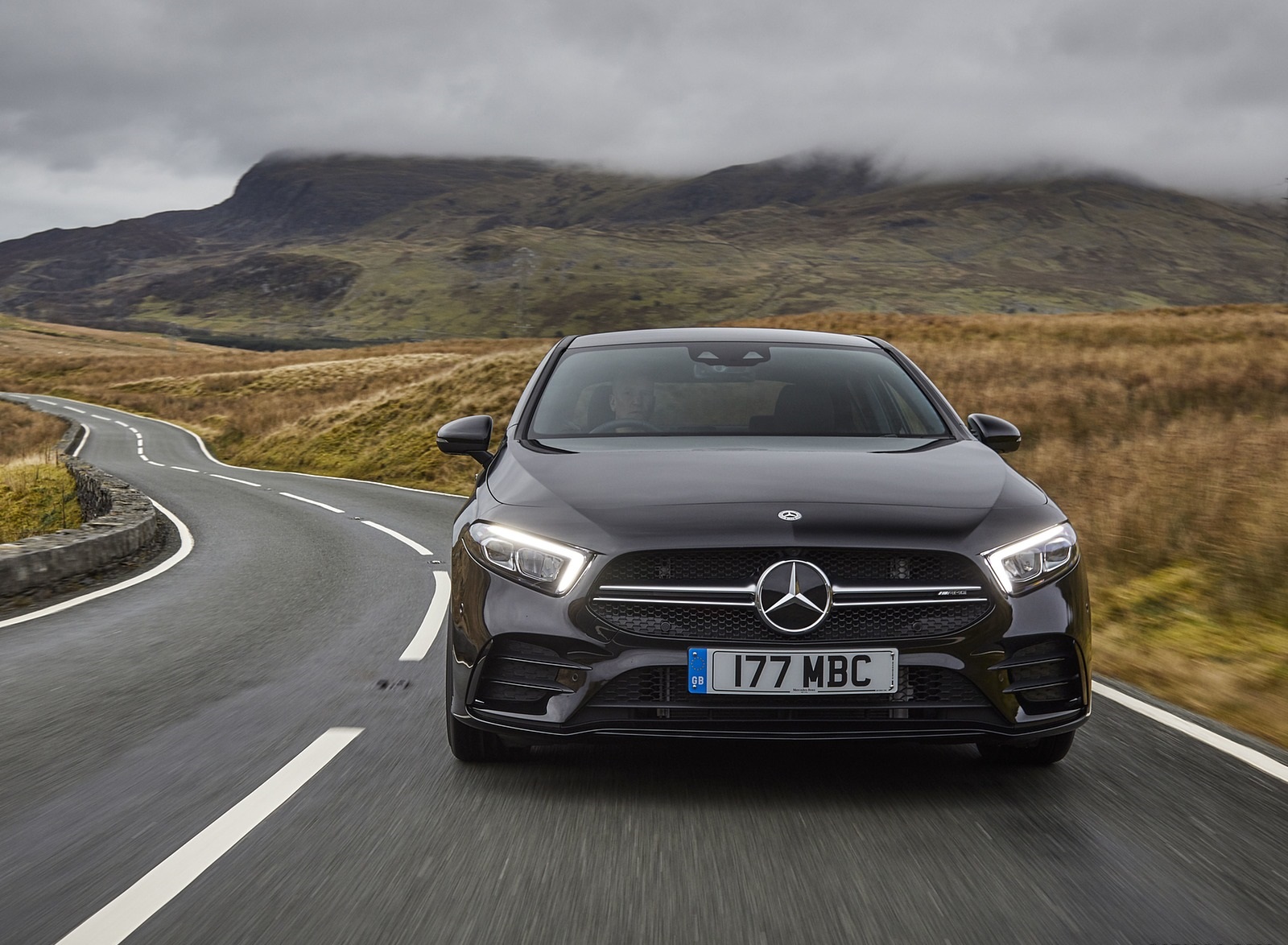 Mercedes Benz 2020 года