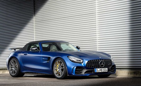 2020 Mercedes-AMG GT R Roadster Front Three-Quarter Wallpapers 450x275 (130)