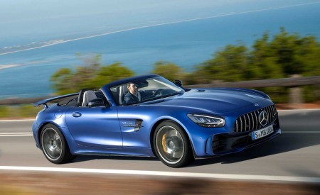2020 Mercedes-AMG GT R Roadster Front Three-Quarter Wallpapers 450x275 (126)