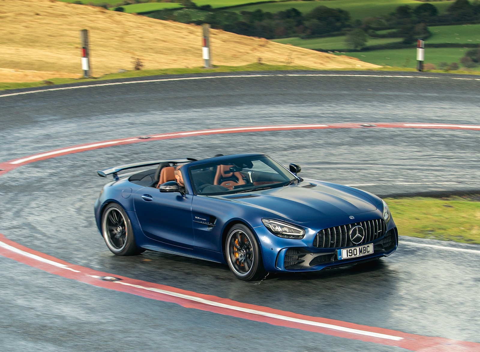 2020 Mercedes-AMG GT R Roadster (UK-Spec) Front Three-Quarter Wallpapers #38 of 150