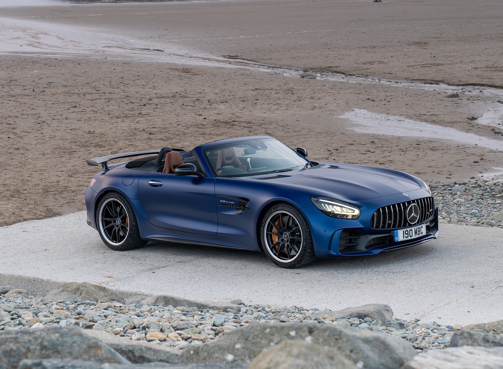 2020 Mercedes-AMG GT R Roadster (UK-Spec) Front Three-Quarter Wallpapers #70 of 150