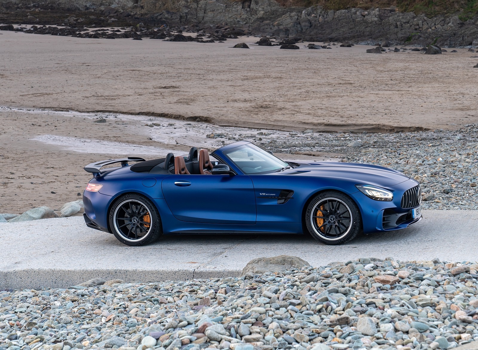 2020 Mercedes-AMG GT R Roadster (UK-Spec) Front Three-Quarter Wallpapers #71 of 150