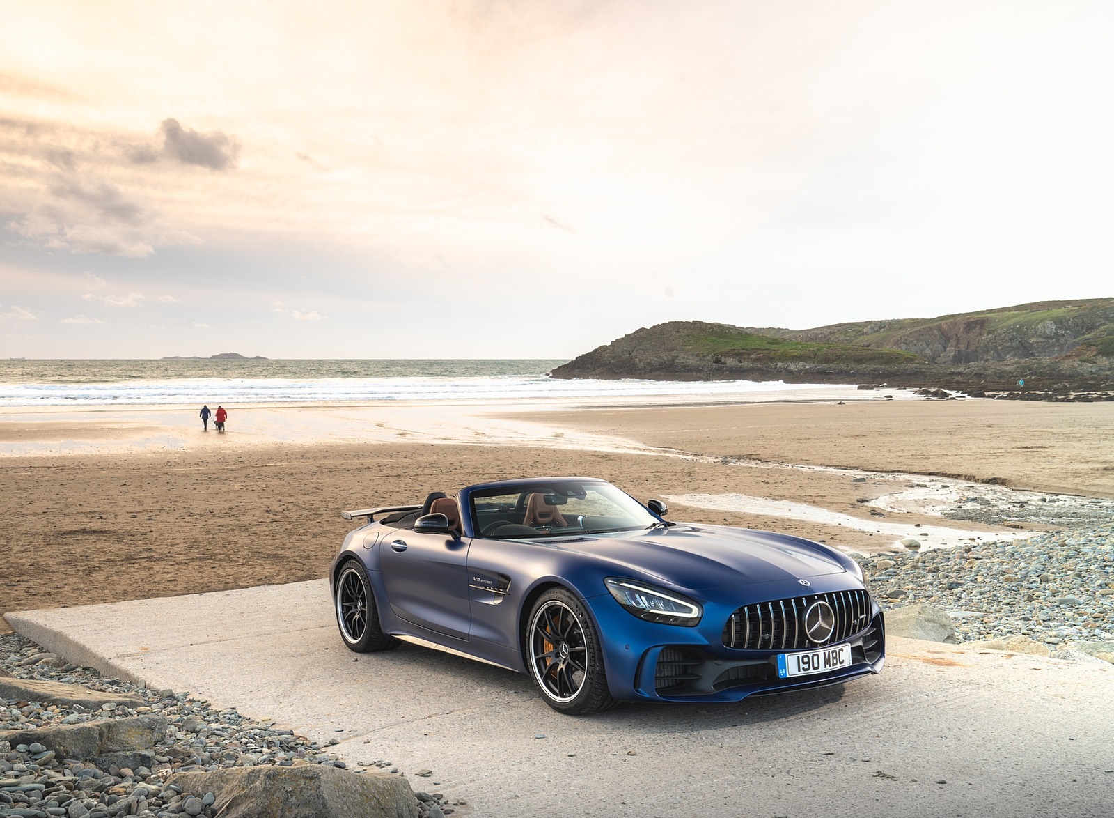 2020 Mercedes-AMG GT R Roadster (UK-Spec) Front Three-Quarter Wallpapers #58 of 150