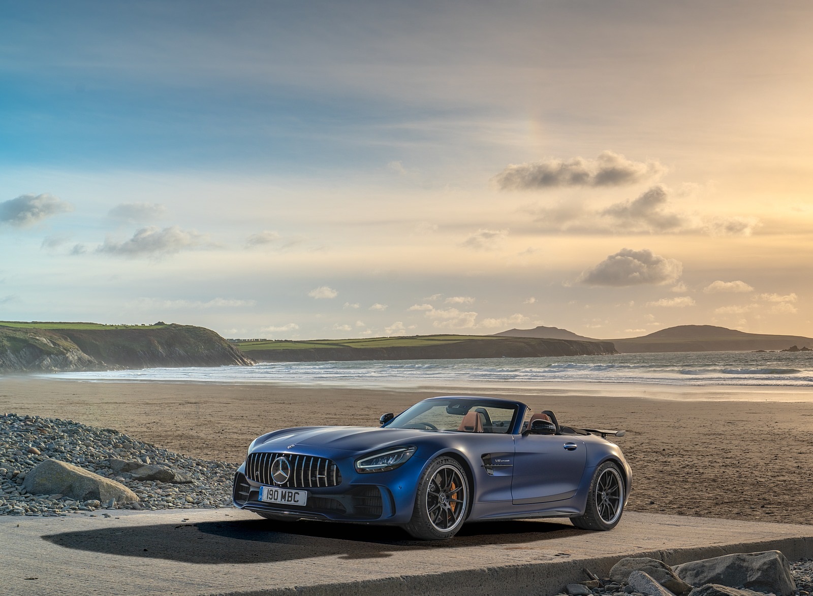 2020 Mercedes-AMG GT R Roadster (UK-Spec) Front Three-Quarter Wallpapers #59 of 150