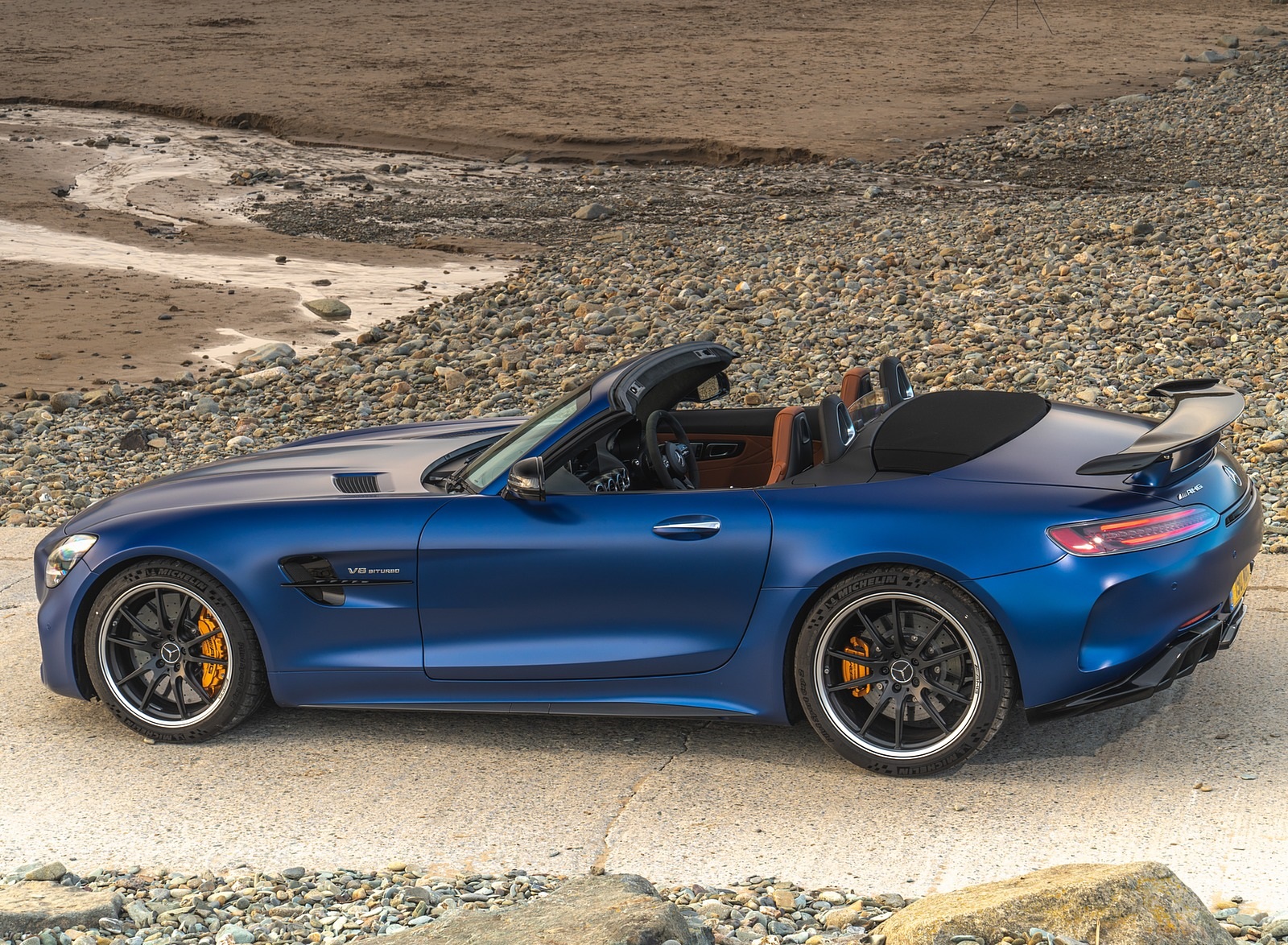 2020 Mercedes-AMG GT R Roadster (UK-Spec) Side Wallpapers #68 of 150