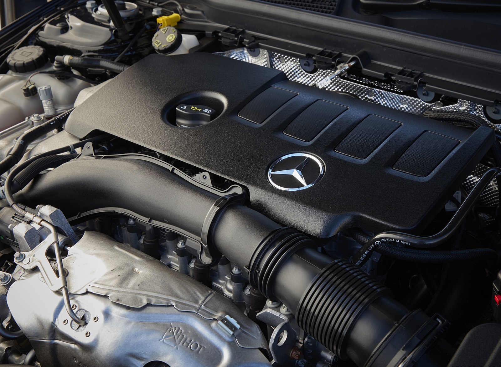 2020 Mercedes-Benz CLA 220 Shooting Brake (UK-Spec) Engine Wallpapers #34 of 104