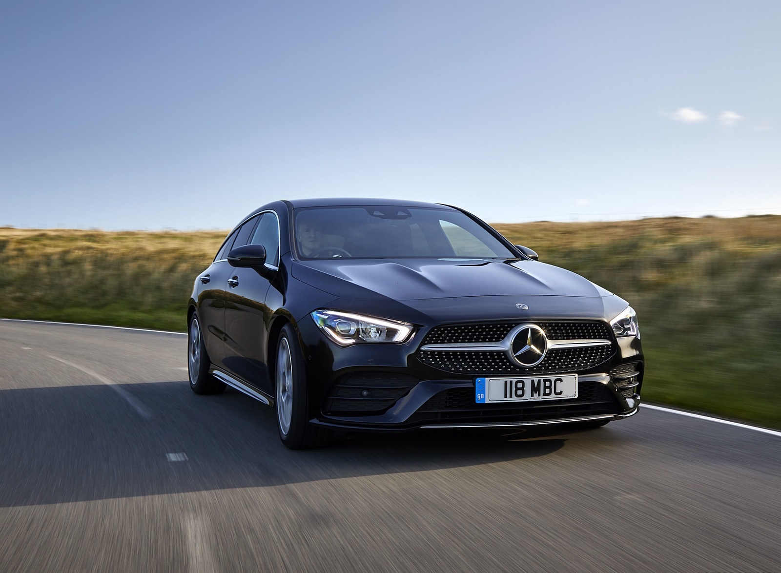 2020 Mercedes-Benz CLA 220 Shooting Brake (UK-Spec) Front Three-Quarter Wallpapers #3 of 104