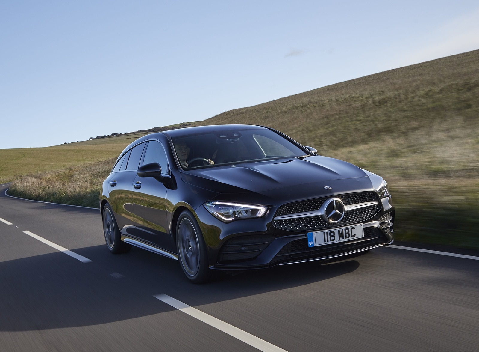 2020 Mercedes-Benz CLA 220 Shooting Brake (UK-Spec) Front Three-Quarter Wallpapers (5)