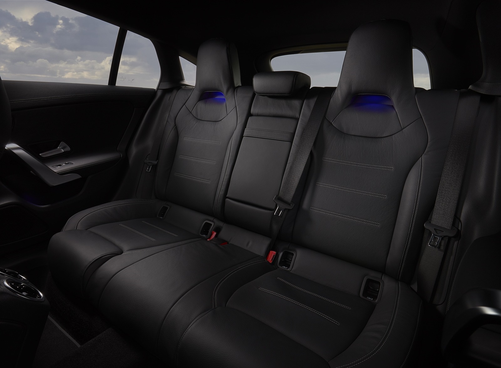 2020 Mercedes-Benz CLA 220 Shooting Brake (UK-Spec) Interior Rear Seats Wallpapers #57 of 104