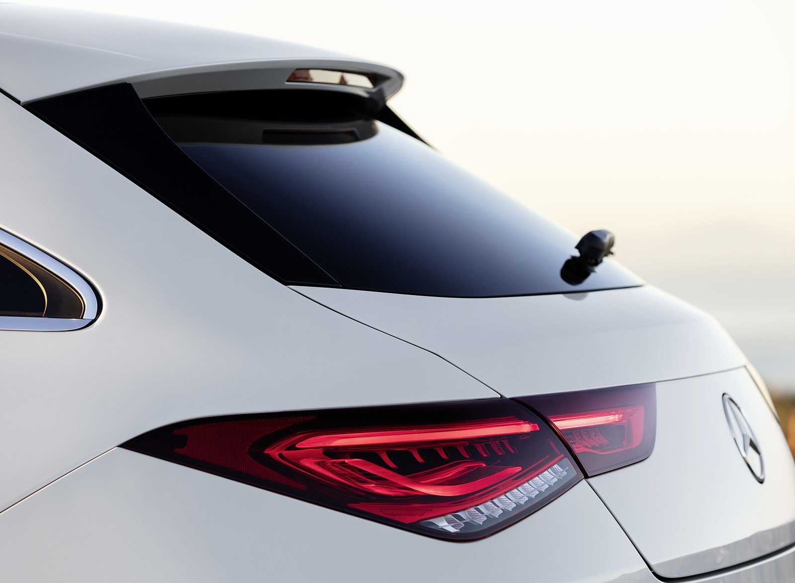 2020 Mercedes-Benz CLA Shooting Brake AMG-Line (Color: Digital White) Tail Light Wallpapers #79 of 104