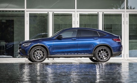 2020 Mercedes-Benz GLC 300 4MATIC Coupe (Color: Brilliant Blue Metallic) Side Wallpapers 450x275 (65)