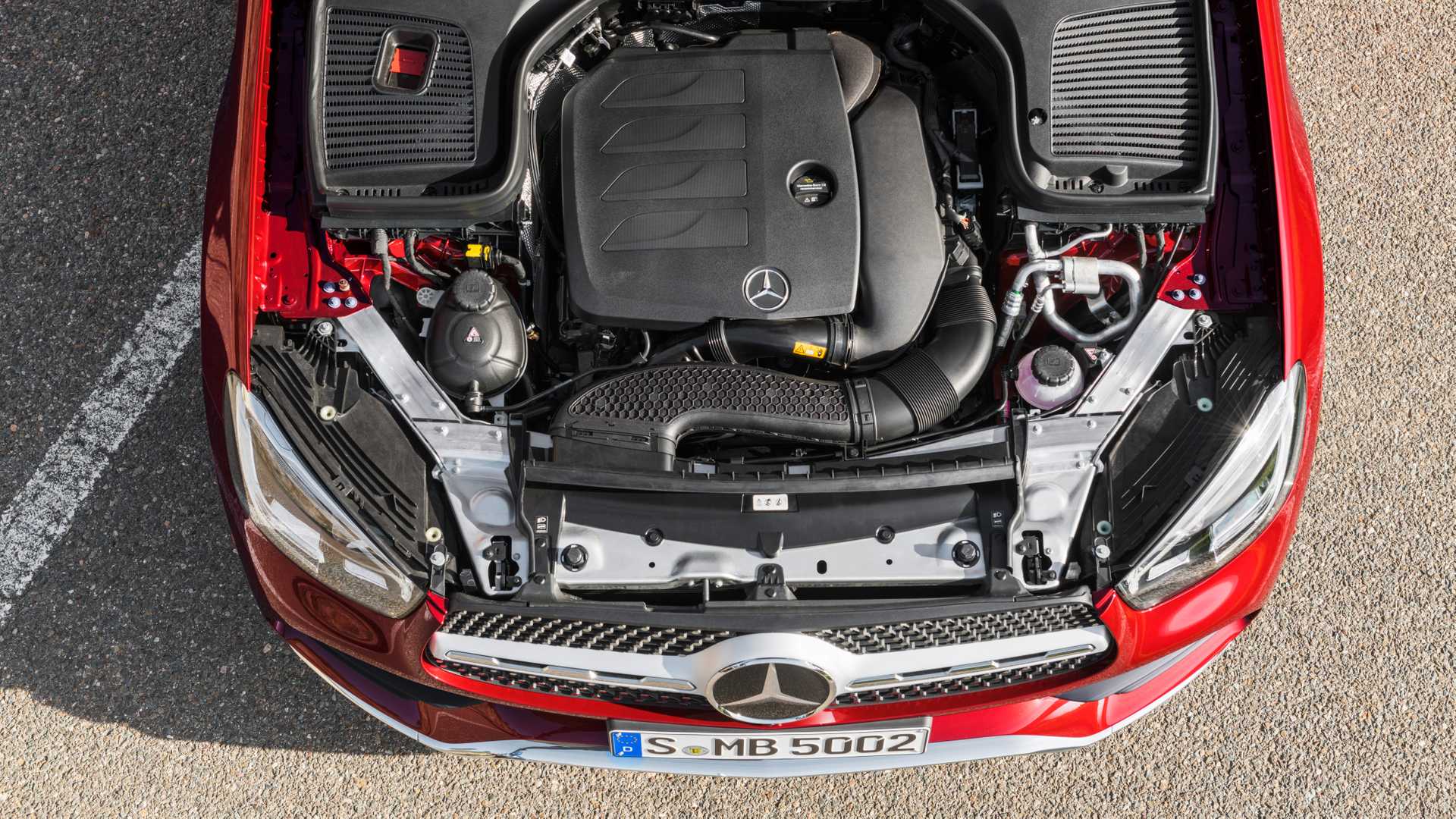 2020 Mercedes-Benz GLC 300 Coupe 4MATIC (Color: Designo Hyacinth Red Metallic) Engine Wallpapers #89 of 94